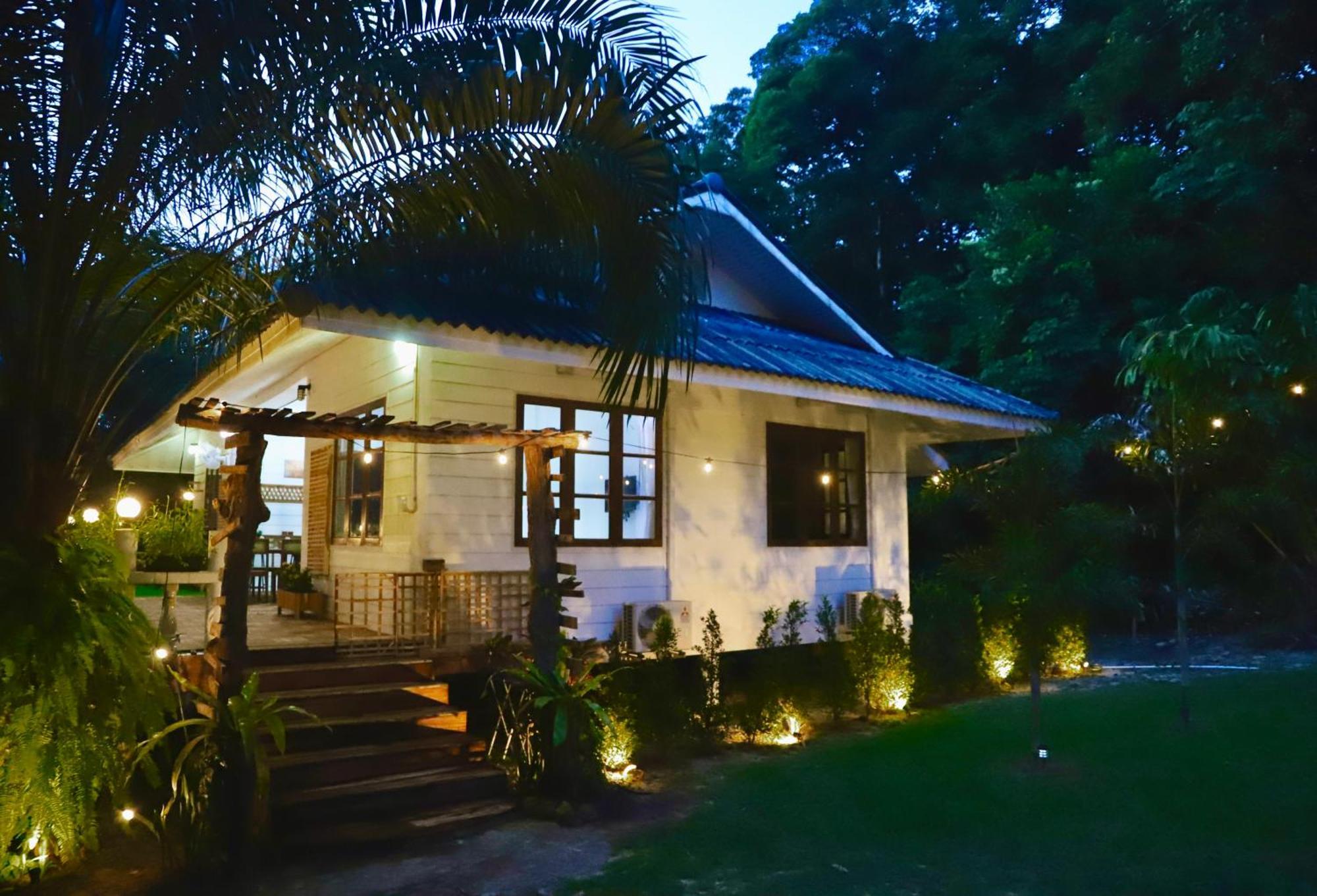 Kood Life Hotel Ko Kut Buitenkant foto